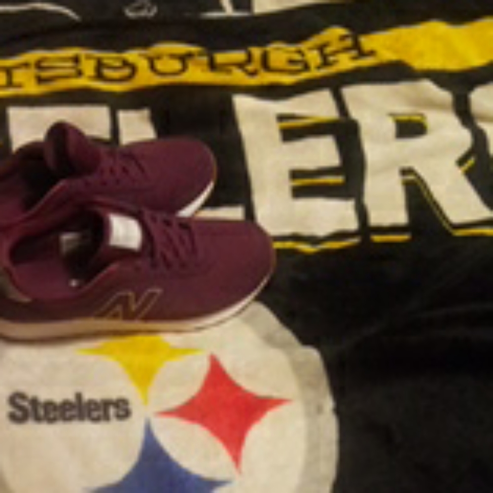 Shoes - Picture 2 of 3